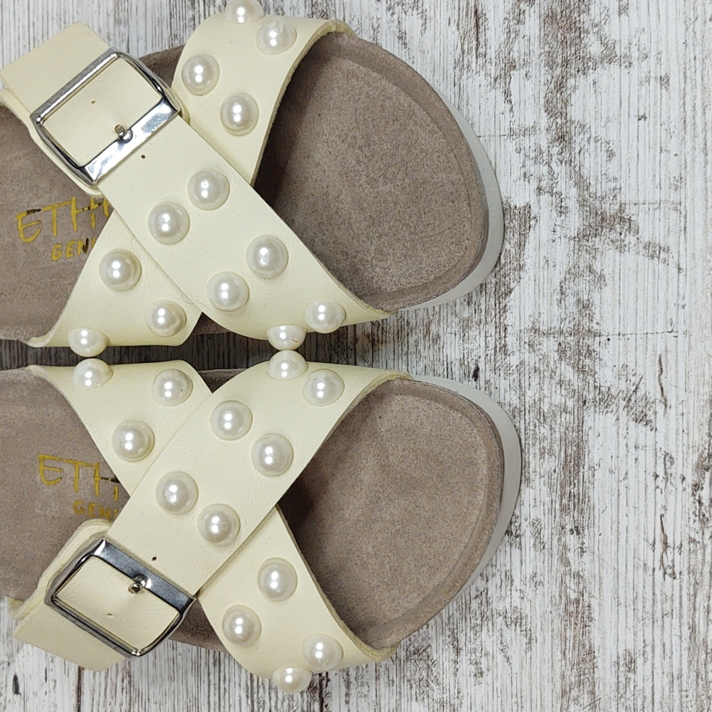đ§NWOT Ethem Genuins Cream Pearl Slide Sandal - Picture 7 of 16